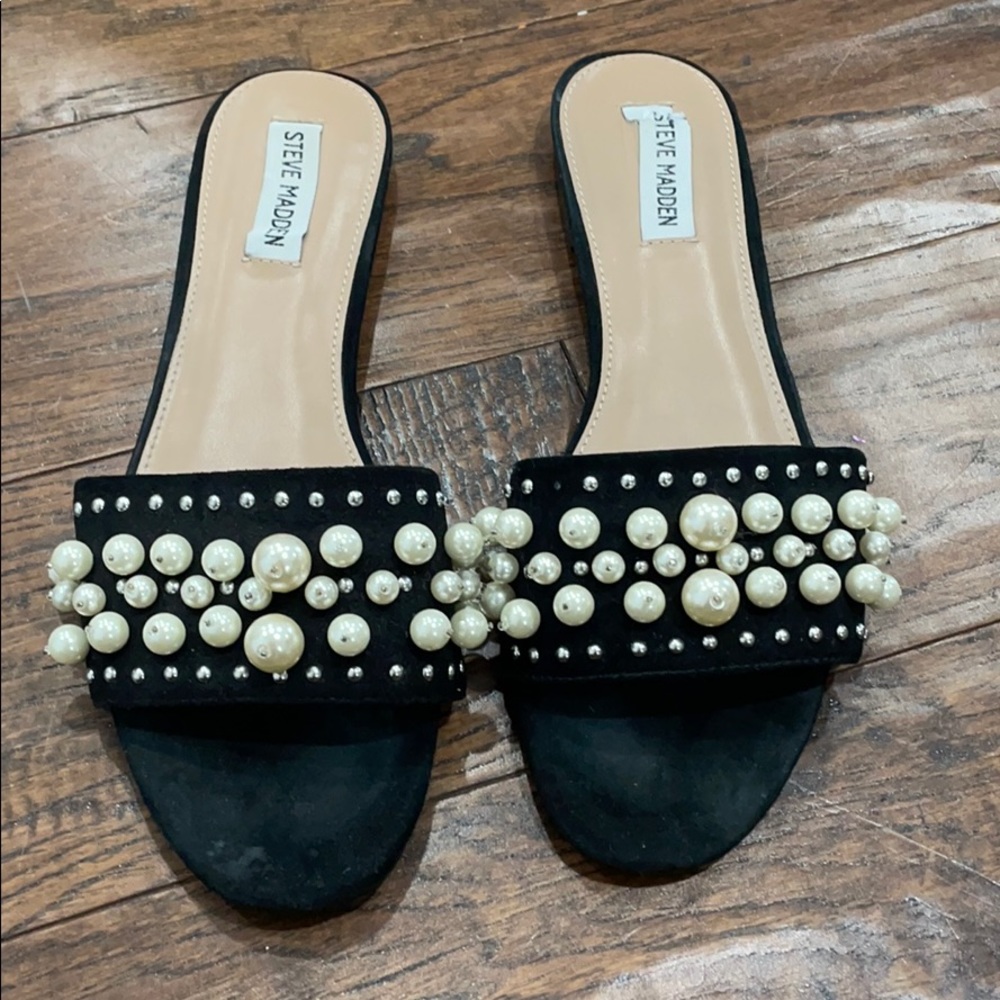 Steve Madden pearl suede sandals